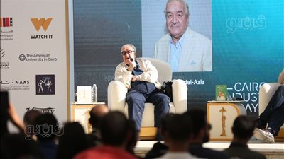 محمد عبدالعزيز: الكوميديا مهمة هندسية صعبة جدا.. والتعامل مع الكوميديان أصعب شيء (فيديو)