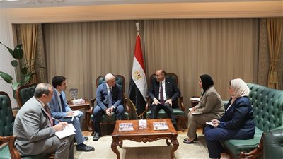 وزير العمل يستقبل السفير الإيطالي لبحث تعزيز التعاون المشترك 