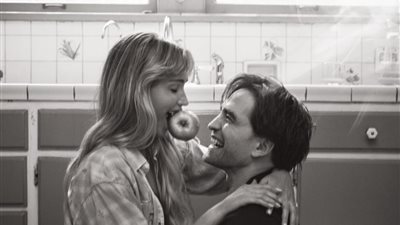 روبرت باتينسون يكشف تفاصيل عرض جينفر لورانس مشاركته في فيلم ‘DIE MY LOVE’