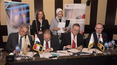 التصديري للملابس يوقع اتفاقا مع الجمعية التشيكية لتعزيز القدرة التنافسية بالأسواق الدولية