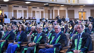 اقتصاد وعلوم سياسية القاهرة تحتفل بتخريج دفعة 2025 وحملة الماجستير والدكتوراه