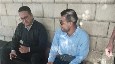 أسرة مهندس الكيمياء تنتظر استلام جثمانه أمام مشرحة كرموز بالإسكندرية (فيديو وصور)