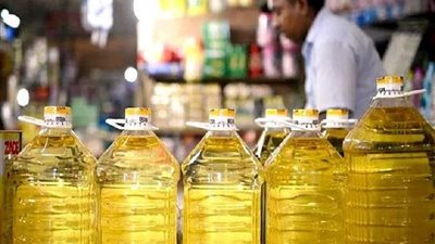 التموين: طرح عبوة زيت خليط 700 مللي في المجمعات بسعر 46.60 جنيه