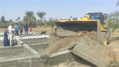 استرداد 264 فدانًا و1722 مترا خلال تنفيذ 61 قرار إزالة بأسيوط