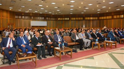 المنتدى العيادي بجامعة أسيوط يطالب بدمج الذكاء الاصطناعي في التدريب القانوني للطلاب