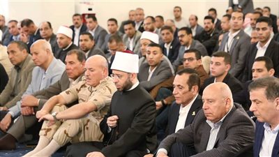 اهتمام كبير بسيناء، 4 وزراء يؤدون صلاة الجمعة بمسجد الريف الجديد بالطور