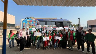 مكتبة مصر العامة المتنقلة تواصل نشر ثقافة القراءة بأنحاء الإسماعيلية (صور) 