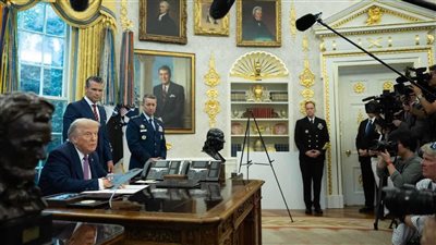 ترامب يدرس توجيه ضربات إلى فنزويلا والجيش الأمريكي يترقب