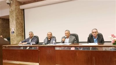 وكيل التعليم بالبحيرة يؤكد ضرورة تدريس البرمجة والذكاء الاصطناعي في المدارس 