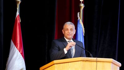 «مائة عام من الحرب إلى السلام» ندوة حوارية بجامعة القناة (صور) 