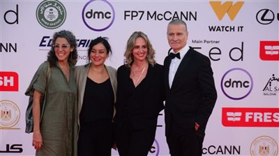 توافد فريق عمل الفيلم اللبناني 