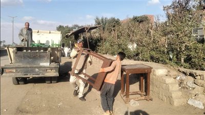 حملات مكبرة لإزالة الإشغالات ورفع المخلفات في شوارع العياط (صور)