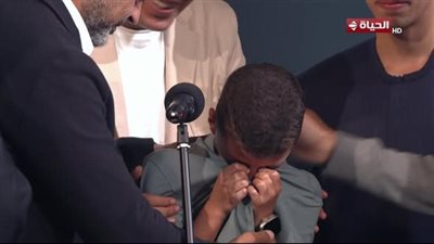 دموع الأخلاق والروحانية، المتسابق عبد الله يبكي بعد خسارته في «دولة التلاوة» (فيديو)