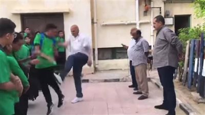 تشكيل لجنة عاجلة للتحقيق في واقعة اعتداء مدير مدرسة بالإسكندرية على طالب بالركل