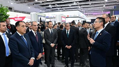 مدبولي يستعرض جهود تحقيق التحول الرقمي والخدمات الحكومية خلال تفقده لـ 