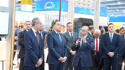 رئيس هيئة الرقابة المالية يستعرض جهود التحول الرقمي 