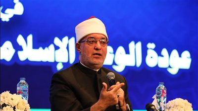 رسائل مهمة من مفتي الجمهورية عن أهمية الوعي لدى طلاب الجامعات.. نظير عياد يؤكد: حماية عقول الشباب لا تتحقق بالشعارات.. ويحذر من التطرف بنوعيه الديني واللاديني