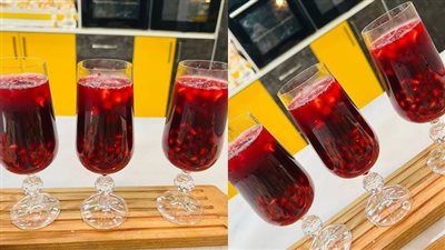 طريقة عمل عصير الرمان بالكركدية، منعش ولذيذ وفوائده عظيمة 