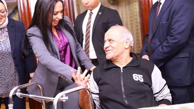 وزيرة التضامن تختتم جولتها في الفيوم بزيارة دار أبو بكر الصديق للمسنين بالحادقة