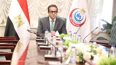 150 جنيهًا للأخصائي و300 للاستشاري، وزير الصحة يرفض مقترح رسوم كشف مركز جوستاف روسي 
