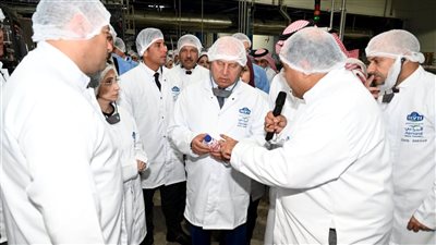  وزير الصناعة يتفقد 4 مصانع كبرى متخصصة في الصناعات الغذائية بالنوبارية والسادات 