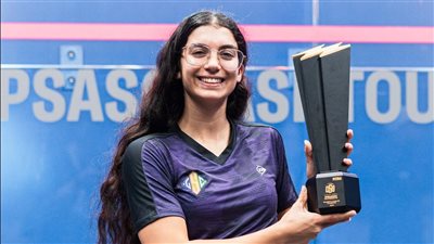 أمينة عرفي بطلة الإسكواش، معجزة مصرية تبهر العالم