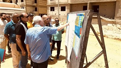 مسئولو الإسكان يتفقدون مشروعات بدر