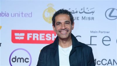 أبرزهم صدقي صخر ومحمد كريم، نجوم تألقوا على ريد كاربت بنات الباشا في القاهرة السينمائي (فيديو)