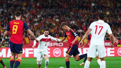 إسبانيا تتعادل مع تركيا 1-1 بالشوط الأول في تصفيات كأس العالم 2026