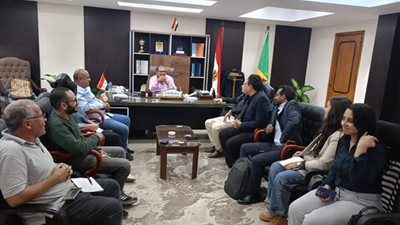 جهاز مدينة الشروق يبحث تطبيق الحلول الذكية في المباني الحكومية 