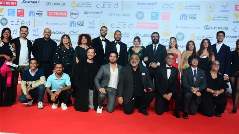 أبطال وصناع فيلم