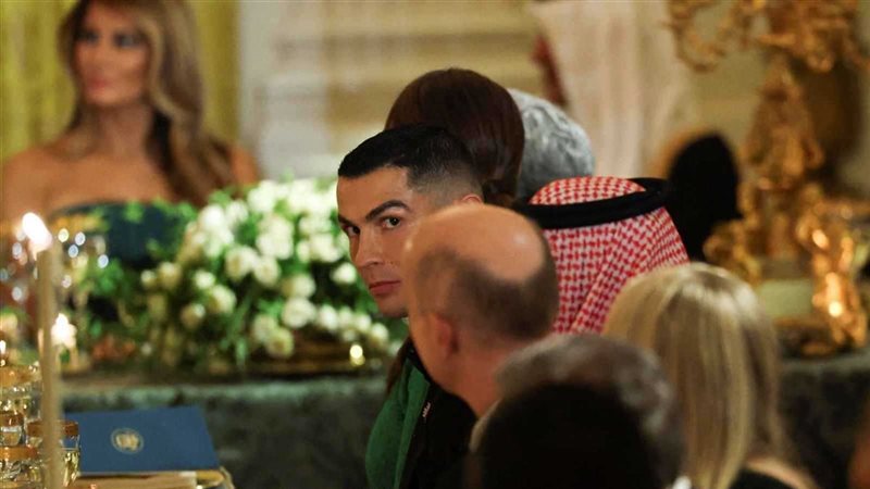 ماسك ورونالدو ترامب