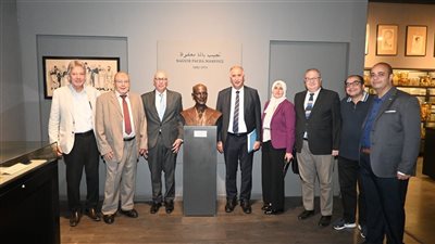 وفد من المجلس العربي للاختصاصات الصحية يزور قصر العيني لاعتماد برنامج النساء والتوليد