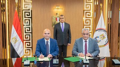 وزير الإنتاج الحربي يشهد توقيع مذكرة تفاهم مع 