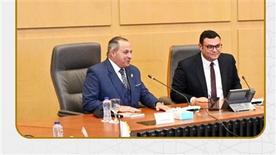 وزير الإسكان يستقبل محافظ بورسعيد لبحث الاستعدادات للتعامل مع موسم الأمطار 