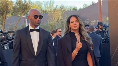 شيكابالا وزوجته يصلان حفل كاف لتوزيع جوائز الأفضل بالمغرب