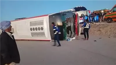 إصابة 15 عاملا في انقلاب أتوبيس بمدينة 6 أكتوبر