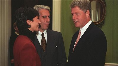 الفضائح على الملأ، ترامب يوقع على مشروع قانون للإفراج عن ملفات إبستين