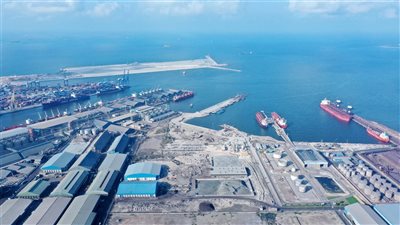 أحدث تصوير جوي لمشروع إنشاء محطة الصب الجاف النظيف بميناء الدخيلة