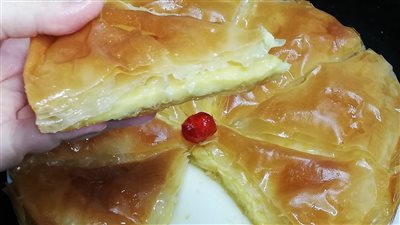 طريقة عمل الجلاش الحلو بحشو الكاسترد