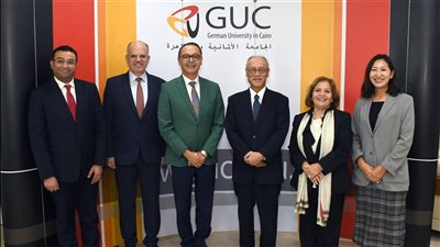 سفير اليابان يزور الجامعة الألمانية بالقاهرة لتعزيز التعاون المشترك (صور)