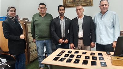 إحباط محاولتي تهريب هواتف محمولة بجمارك مطار الإسكندرية الدولي