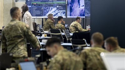 وزير الجيش الأمريكي يتحدث عن شكل الحروب بعد سنوات قليلة