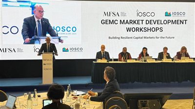 رئيس هيئة الرقابة المالية يشارك في ورش عمل تطوير الأسواق النامية والناشئة