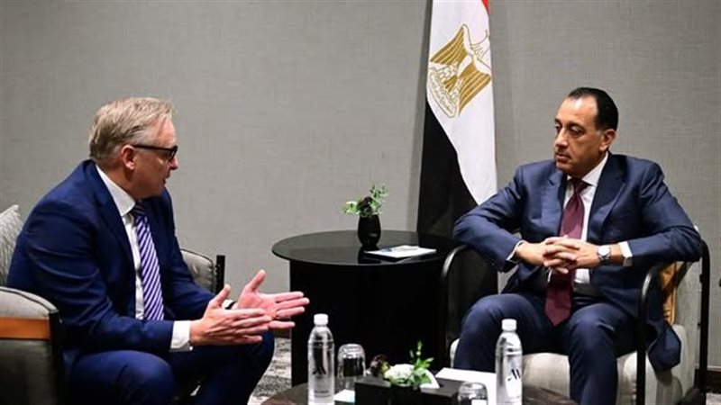 رئيس الوزراء يلتقي