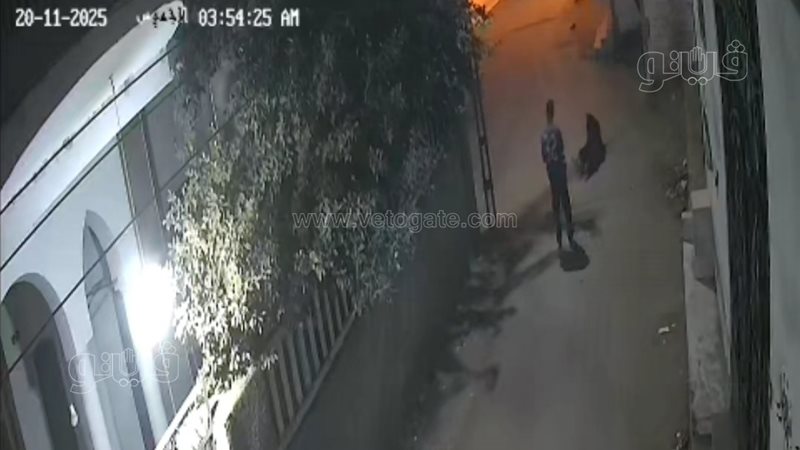 شاب يعتدي على سيدة