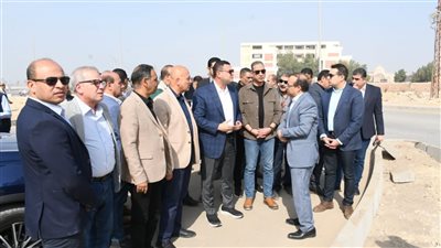 محافظ الفيوم ووزير الإسكان يتفقدان محطة مياه الشرب بالعزب