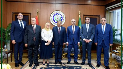 رئيس البنك الزراعي يلتقي محافظ الدقهلية لتعزيز أوجه التعاون في المشروعات التنموية