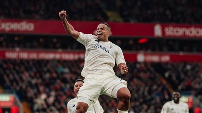 نوتينجهام فورست يتقدم على ليفربول 1-0 في الشوط الأول (فيديو)