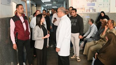 منع دخول السيارات إلى ساحة معهد الأورام بدمنهور ورفع جميع الإشغالات بمحيطه 